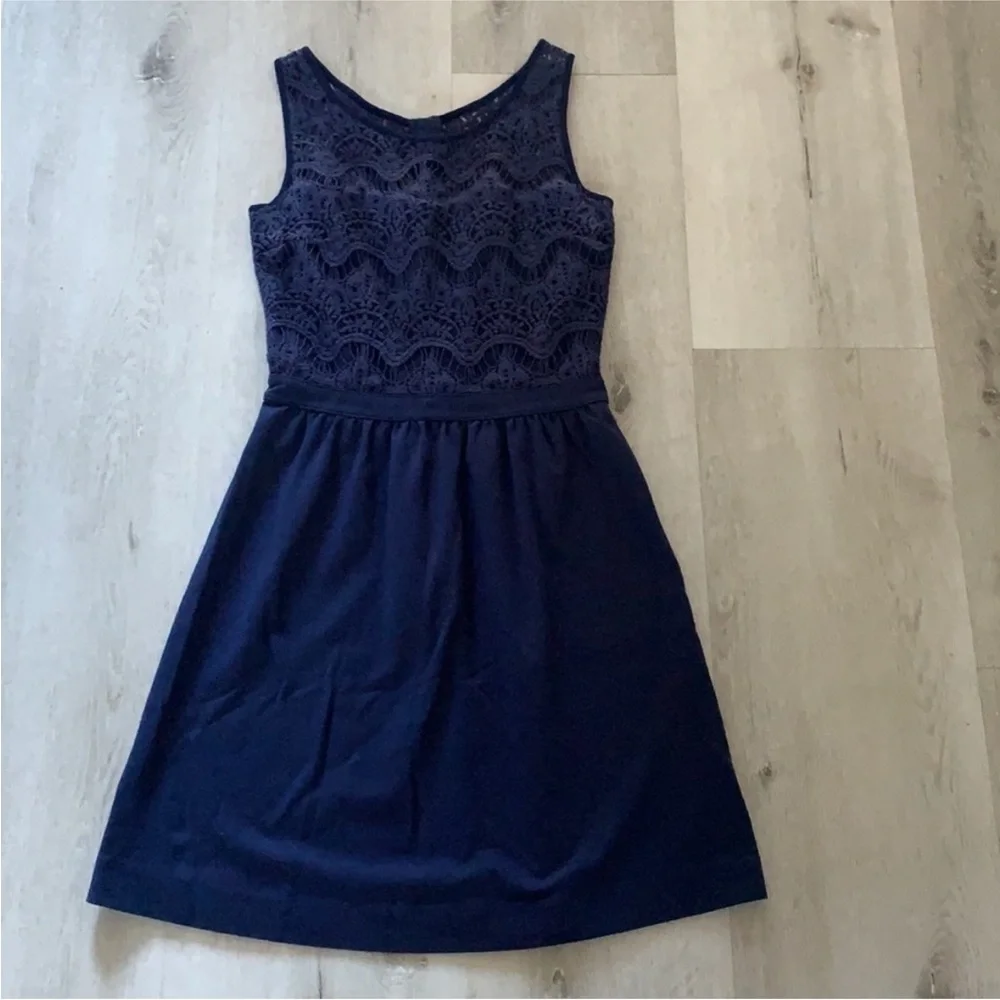 Lilly Pulitzer Rhea Fit and Flare Blue Lace Dress Size Medium - Picture 3 of 5